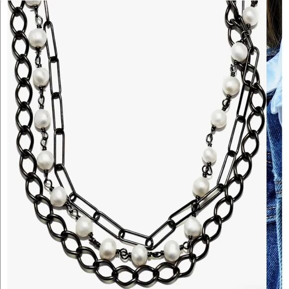 Adornia Jewelry - NWT Adornia Black Plated Messy Necklace